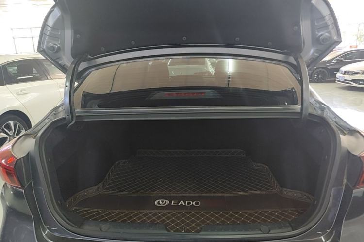 Used CHANGAN Eado 2023 Changan Edition PLUS Blue Whale NE 1.4T GDI DCT Prestige Version Trunk