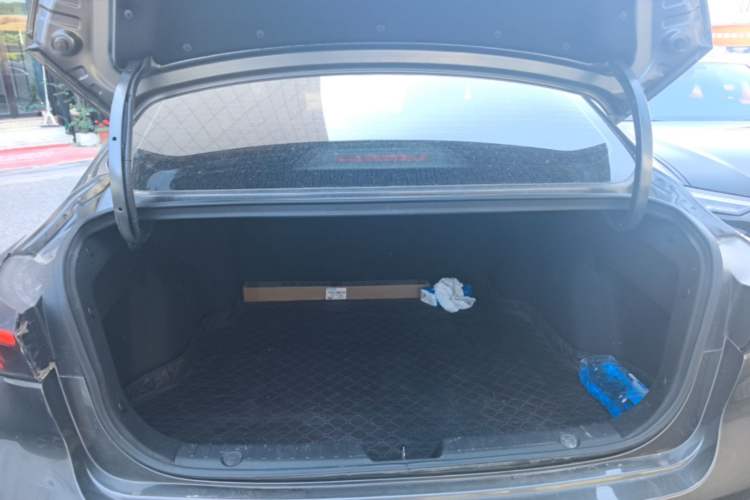 Used CHANGAN Eado 2023 Changan Edition PLUS Blue Whale NE 1.4T GDI DCT Prestige Version Trunk