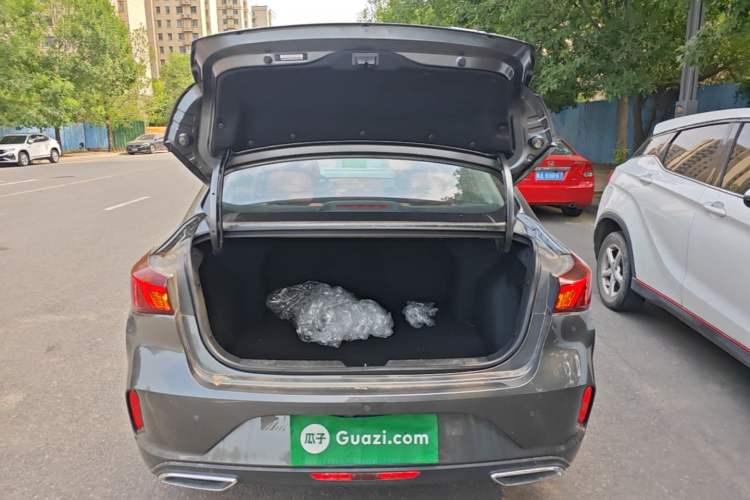 Used CHANGAN Eado 2023 Changan Edition PLUS Blue Whale NE 1.4T GDI DCT Prestige Version Trunk