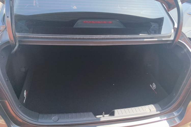 Used CHANGAN Eado 2023 Changan Edition PLUS Blue Whale NE 1.4T GDI DCT Prestige Version Trunk