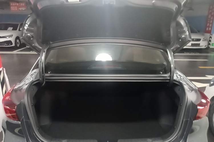 Used CHANGAN Eado 2023 Changan Edition PLUS Blue Whale NE 1.4T GDI DCT Prestige Version Trunk