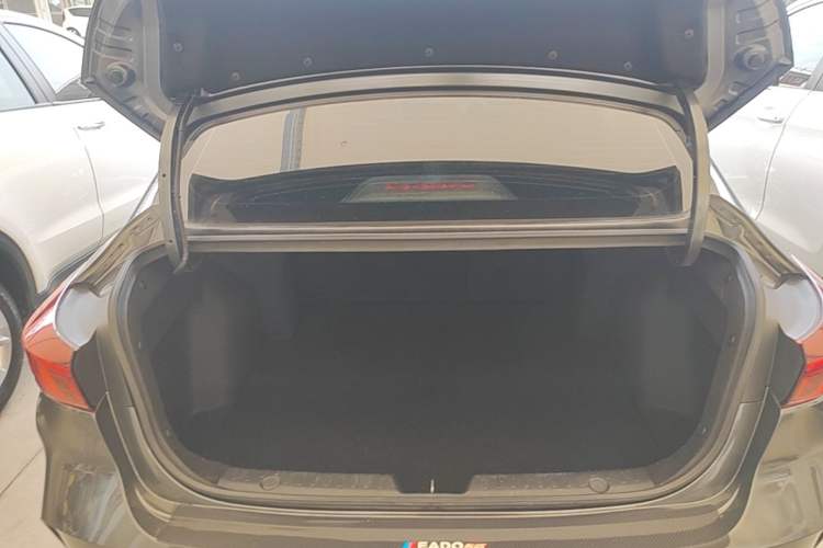 Used CHANGAN Eado 2023 Changan Edition PLUS Blue Whale NE 1.4T GDI DCT Prestige Version Trunk