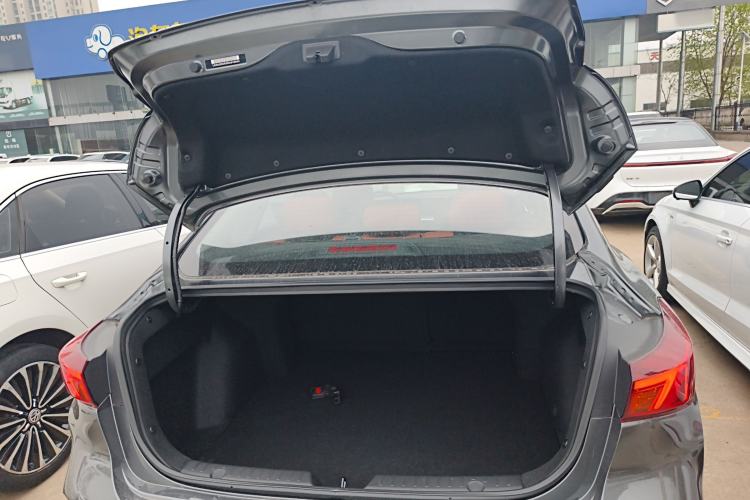 Used CHANGAN Eado 2023 Changan Edition PLUS Blue Whale NE 1.4T GDI DCT Prestige Version Trunk