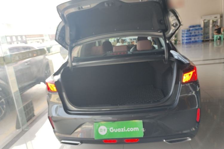 Used CHANGAN Eado 2023 Changan Edition PLUS Blue Whale NE 1.4T GDI DCT Prestige Version Trunk
