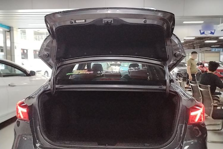 Used CHANGAN Eado 2023 Changan Edition PLUS Blue Whale NE 1.4T GDI DCT Prestige Version Trunk