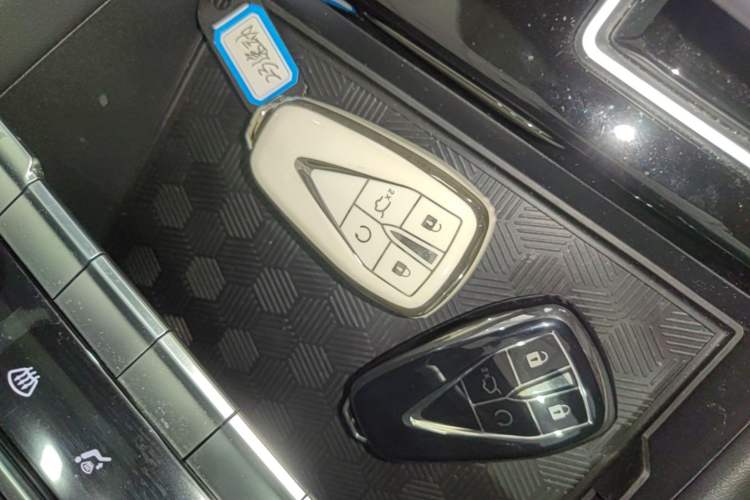 Used CHANGAN Eado 2023 Changan Edition PLUS Blue Whale NE 1.4T GDI DCT Prestige Version Vehicle Key