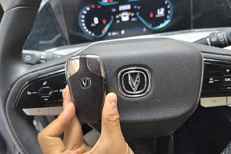 Used CHANGAN Eado 2023 Changan Edition PLUS Blue Whale NE 1.4T GDI DCT Prestige Version Vehicle Key