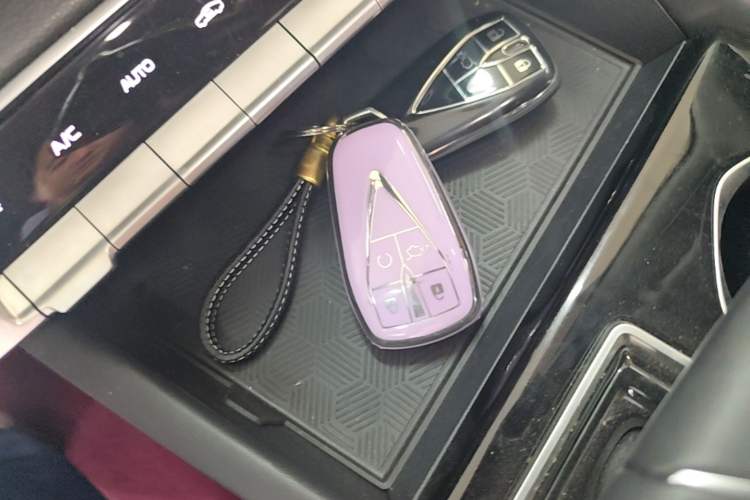 Used CHANGAN Eado 2023 Changan Edition PLUS Blue Whale NE 1.4T GDI DCT Prestige Version Vehicle Key