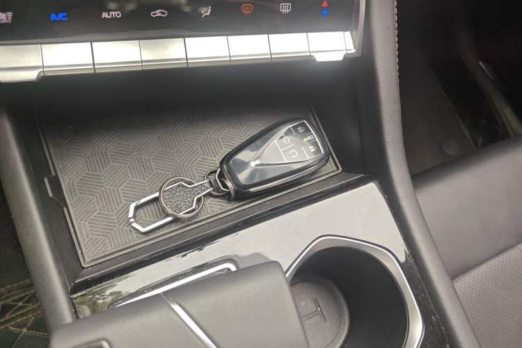 Used CHANGAN Eado 2023 Changan Edition PLUS Blue Whale NE 1.4T GDI DCT Prestige Version Vehicle Key