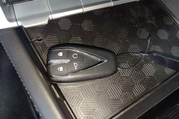 Used CHANGAN Eado 2023 Changan Edition PLUS Blue Whale NE 1.4T GDI DCT Prestige Version Vehicle Key