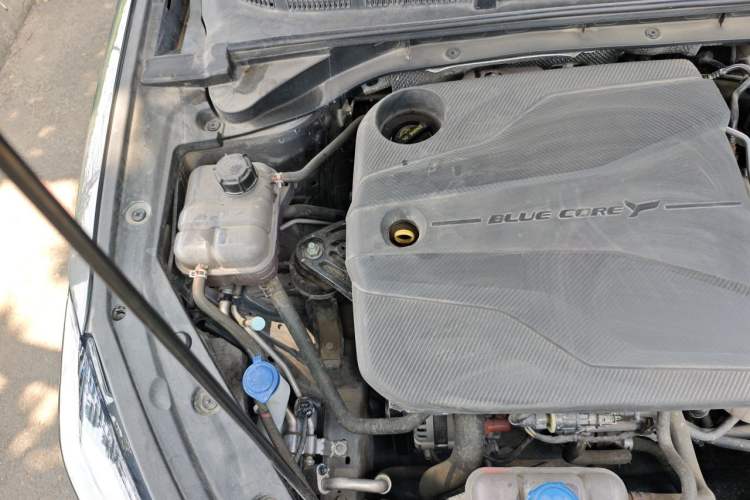 Used CHANGAN Eado 2023 Changan Edition PLUS Blue Whale NE 1.4T GDI DCT Prestige Version Engine Bay Right