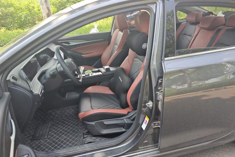 Used CHANGAN Eado 2023 Changan Edition PLUS Blue Whale NE 1.4T GDI DCT Prestige Version Left Front Seat