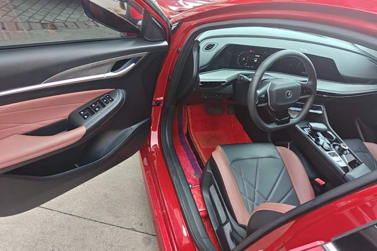 Used CHANGAN Eado 2023 Changan Edition PLUS Blue Whale NE 1.4T GDI DCT Prestige Version Driver Seat