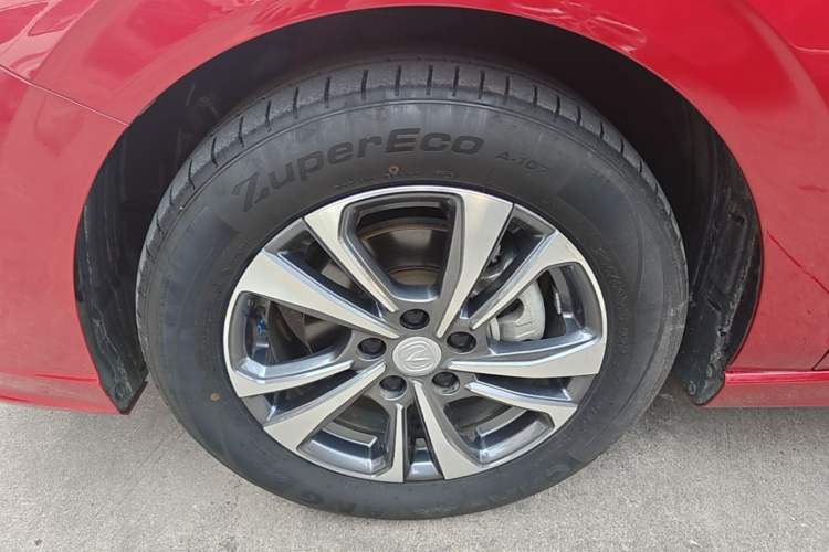 Used CHANGAN Eado 2023 Changan Edition PLUS Blue Whale NE 1.4T GDI DCT Prestige Version Left Front Wheel Hub