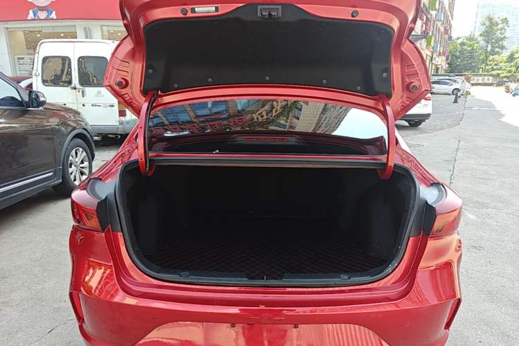 Used CHANGAN Eado 2023 Changan Edition PLUS Blue Whale NE 1.4T GDI DCT Prestige Version Trunk