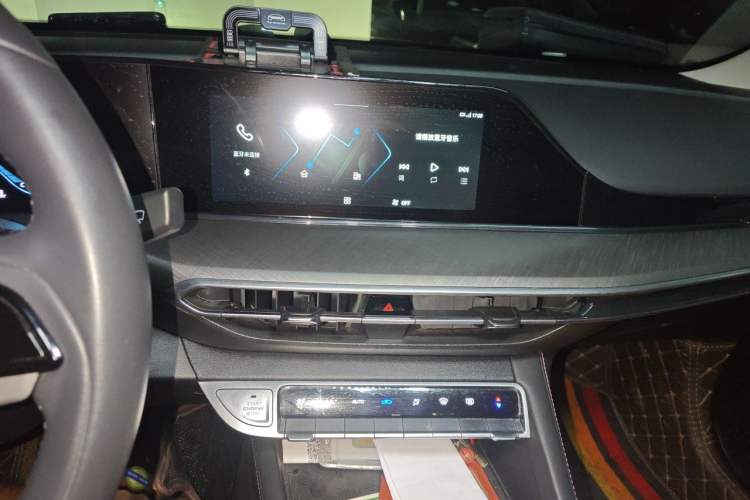 Used CHANGAN Eado 2023 Changan Edition PLUS Blue Whale NE 1.4T GDI DCT Prestige Version Audio And AC Panel