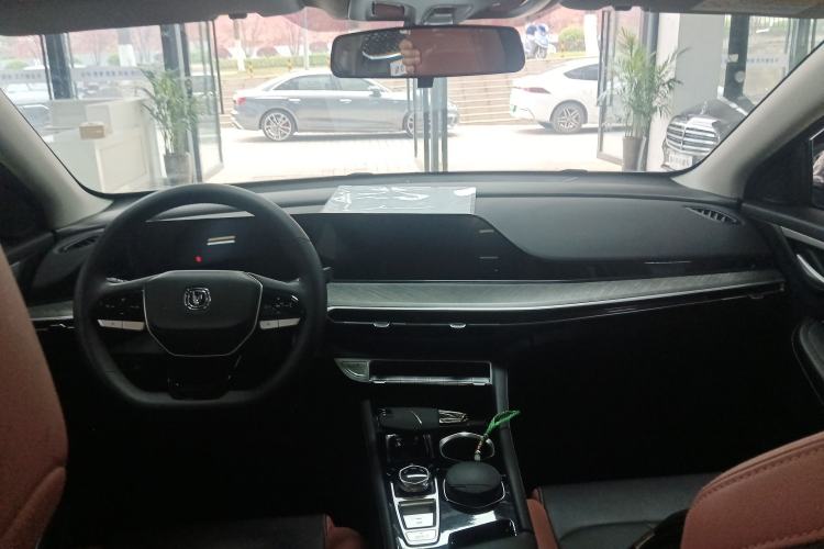 Used CHANGAN Eado 2023 Changan Edition PLUS Blue Whale NE 1.4T GDI DCT Prestige Version Center Console