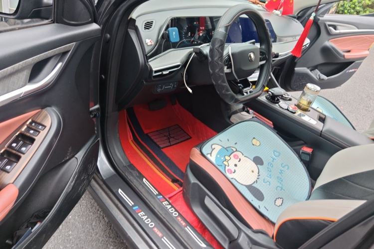 Used CHANGAN Eado 2023 Changan Edition PLUS Blue Whale NE 1.4T GDI DCT Prestige Version Driver Seat