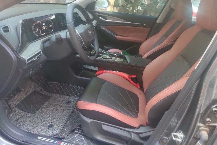 Used CHANGAN Eado 2023 Changan Edition PLUS Blue Whale NE 1.4T GDI DCT Prestige Version Driver Seat