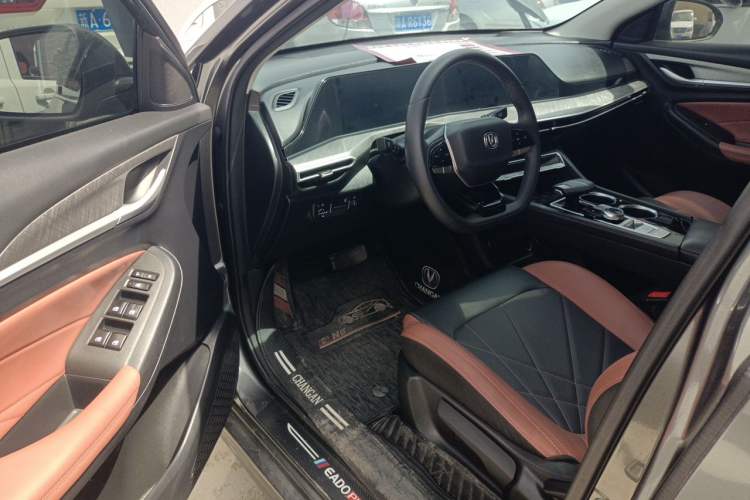 Used CHANGAN Eado 2023 Changan Edition PLUS Blue Whale NE 1.4T GDI DCT Prestige Version Driver Seat