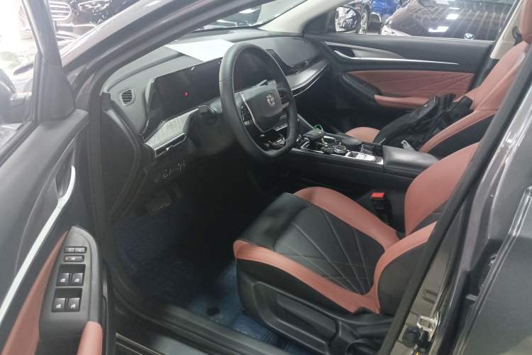 Used CHANGAN Eado 2023 Changan Edition PLUS Blue Whale NE 1.4T GDI DCT Prestige Version Driver Seat