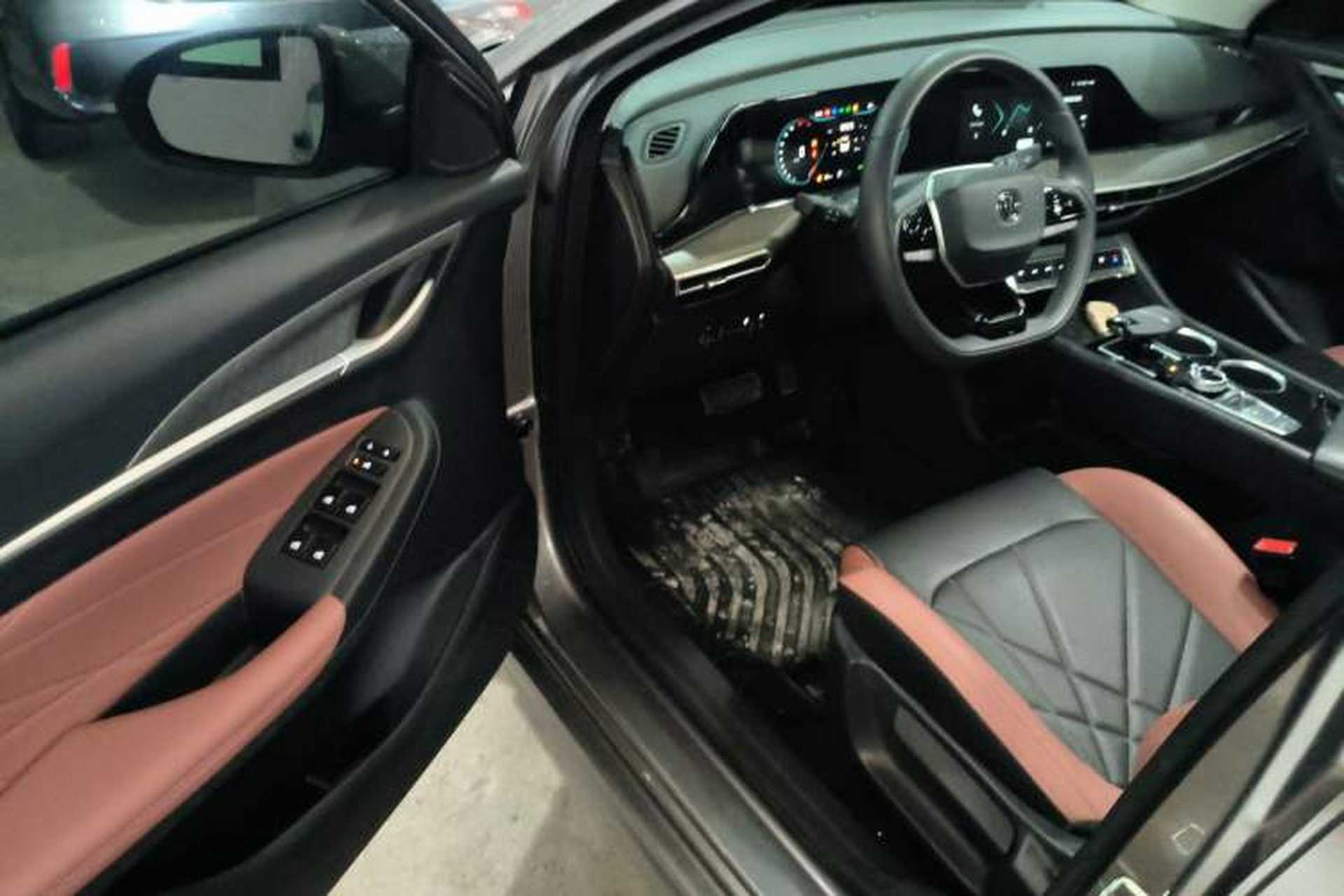 Used CHANGAN Eado 2023 Changan Edition PLUS Blue Whale NE 1.4T GDI DCT Prestige Version Driver Seat