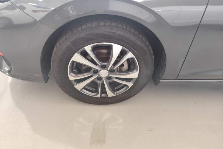 Used CHANGAN Eado 2023 Changan Edition PLUS Blue Whale NE 1.4T GDI DCT Prestige Version Exterior 3