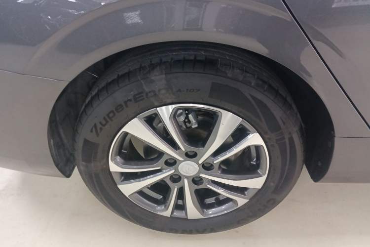 Used CHANGAN Eado 2023 Changan Edition PLUS Blue Whale NE 1.4T GDI DCT Prestige Version Exterior 5