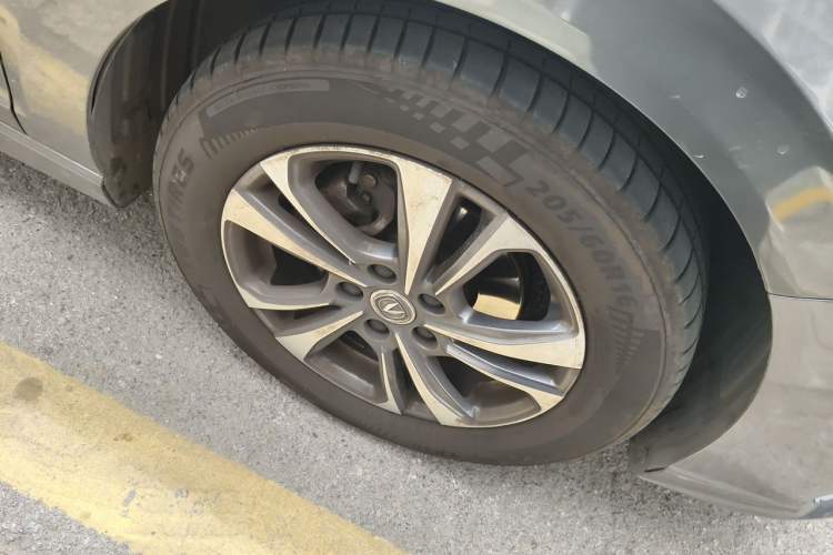 Used CHANGAN Eado 2023 Changan Edition PLUS Blue Whale NE 1.4T GDI DCT Prestige Version Exterior 7