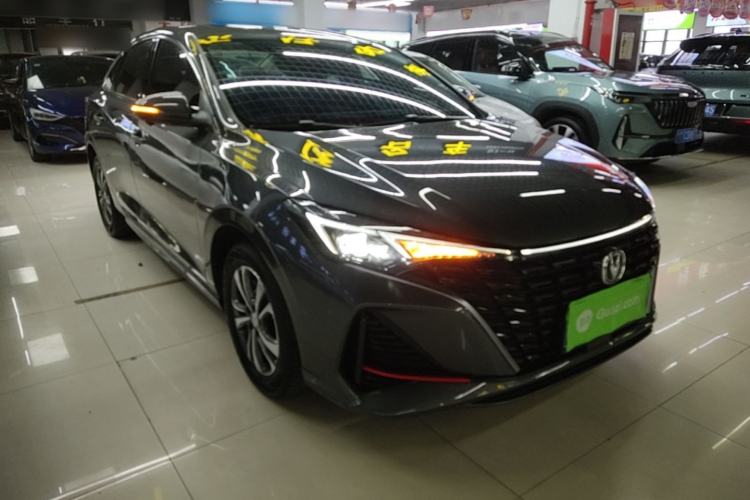 Used CHANGAN Eado 2023 Changan Edition PLUS Blue Whale NE 1.4T GDI DCT Prestige Version Front Right 45 Deg