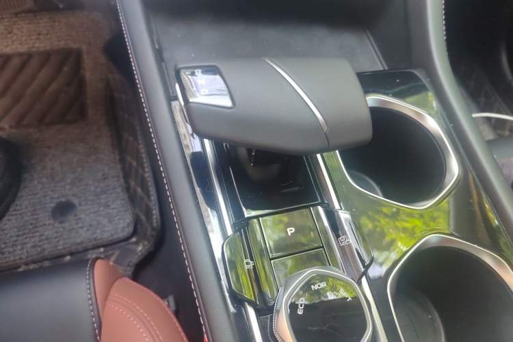 Used CHANGAN Eado 2023 Changan Edition PLUS Blue Whale NE 1.4T GDI DCT Prestige Version Gear Lever