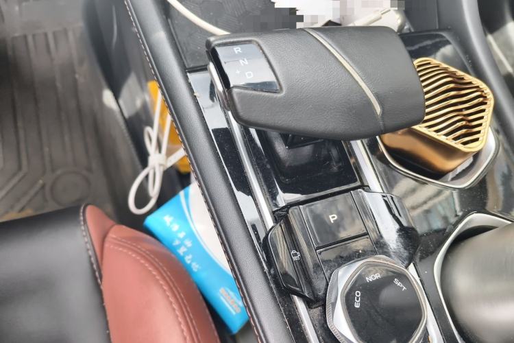 Used CHANGAN Eado 2023 Changan Edition PLUS Blue Whale NE 1.4T GDI DCT Prestige Version Gear Lever