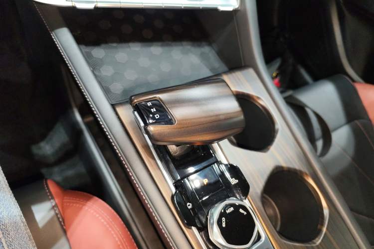 Used CHANGAN Eado 2023 Changan Edition PLUS Blue Whale NE 1.4T GDI DCT Prestige Version Gear Lever