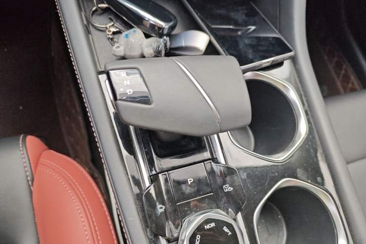 Used CHANGAN Eado 2023 Changan Edition PLUS Blue Whale NE 1.4T GDI DCT Prestige Version Gear Lever