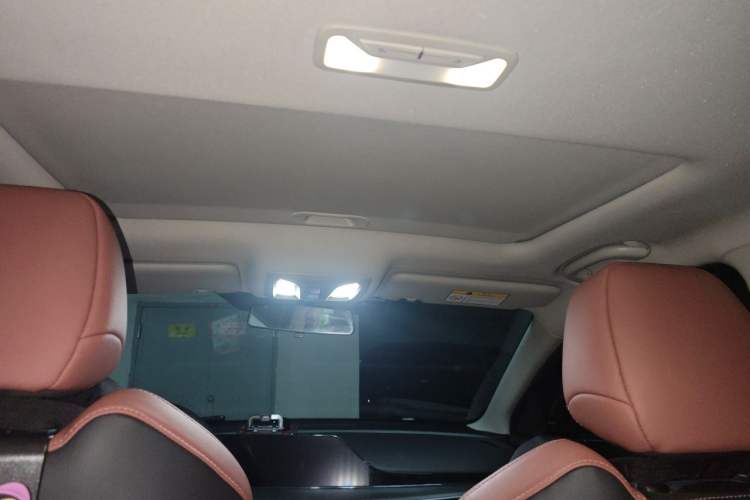 Used CHANGAN Eado 2023 Changan Edition PLUS Blue Whale NE 1.4T GDI DCT Prestige Version Headliner