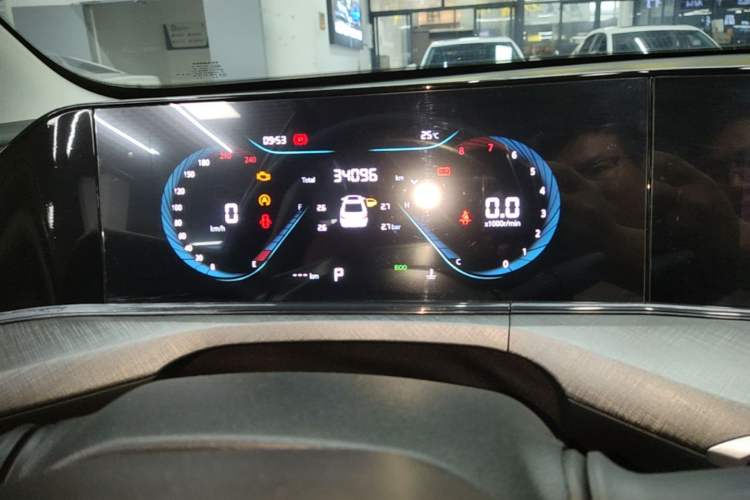 Used CHANGAN Eado 2023 Changan Edition PLUS Blue Whale NE 1.4T GDI DCT Prestige Version Instrument Cluster