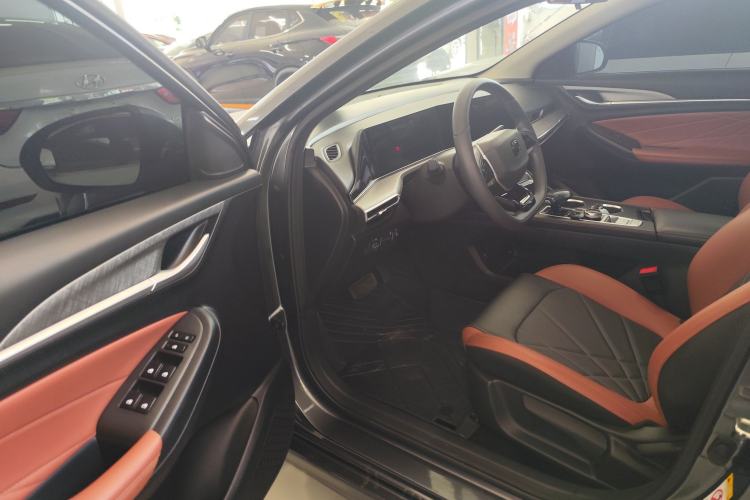 Used CHANGAN Eado 2023 Changan Edition PLUS Blue Whale NE 1.4T GDI DCT Prestige Version Interior 4