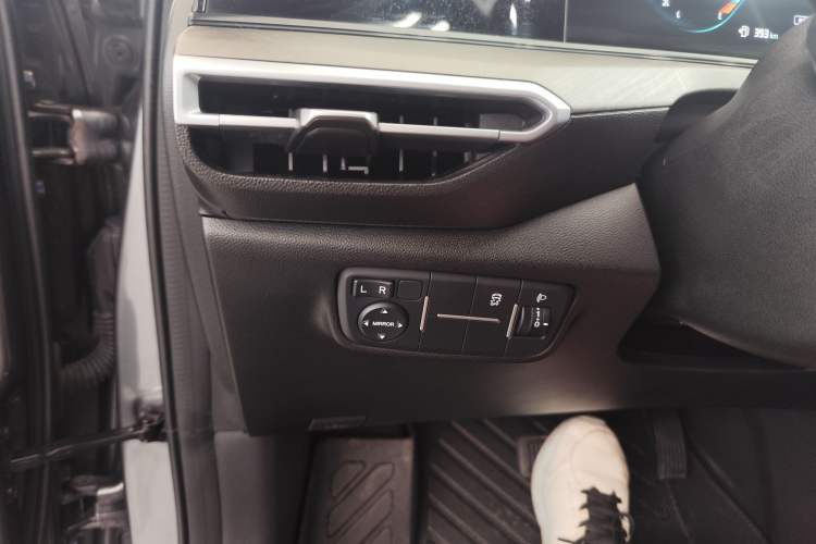 Used CHANGAN Eado 2023 Changan Edition PLUS Blue Whale NE 1.4T GDI DCT Prestige Version Interior 6