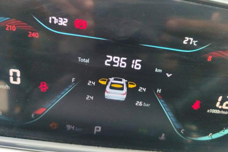 Used CHANGAN Eado 2023 Changan Edition PLUS Blue Whale NE 1.4T GDI DCT Prestige Version Odometer Close Up