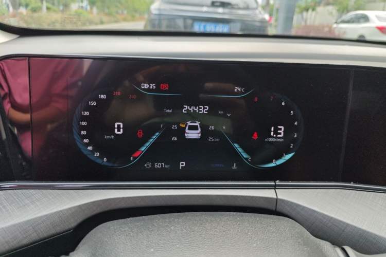Used CHANGAN Eado 2023 Changan Edition PLUS Blue Whale NE 1.4T GDI DCT Prestige Version Odometer Close Up