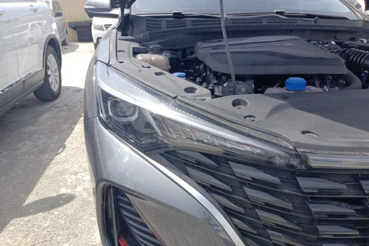 Used CHANGAN Eado 2023 Changan Edition PLUS Blue Whale NE 1.4T GDI DCT Prestige Version Right Front Headlight