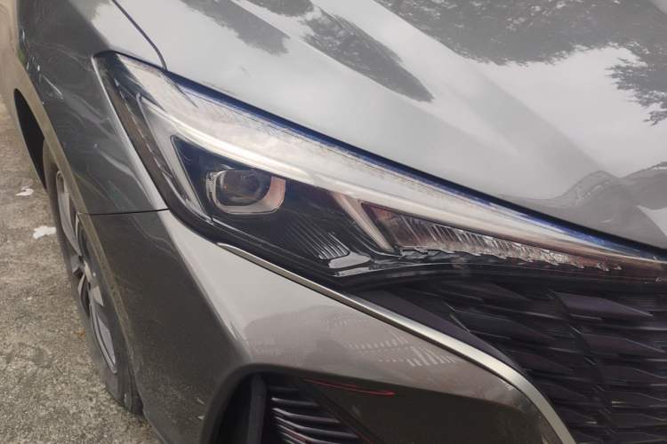 Used CHANGAN Eado 2023 Changan Edition PLUS Blue Whale NE 1.4T GDI DCT Prestige Version Right Front Headlight