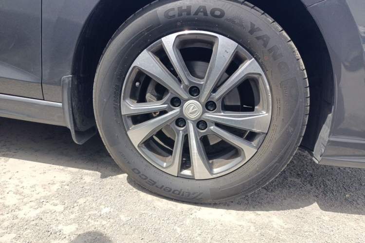 Used CHANGAN Eado 2023 Changan Edition PLUS Blue Whale NE 1.4T GDI DCT Prestige Version Right Front Wheel Hub