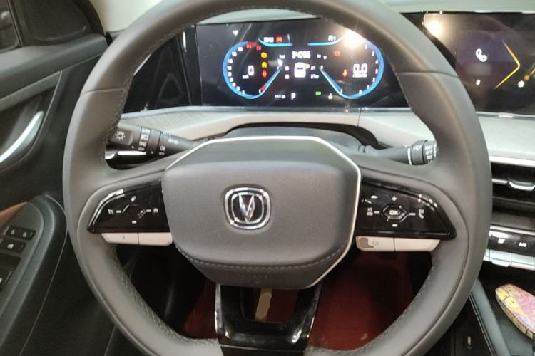 Used CHANGAN Eado 2023 Changan Edition PLUS Blue Whale NE 1.4T GDI DCT Prestige Version Steering Wheel