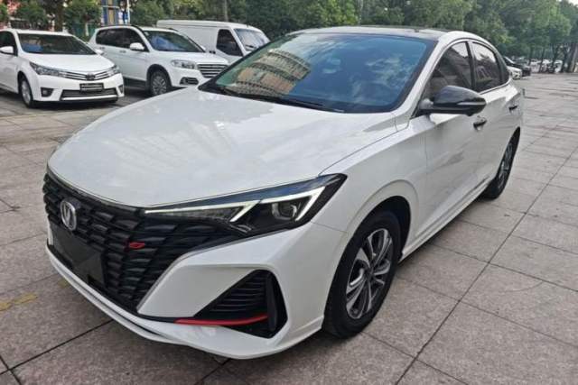 CHANGAN Eado 2023 Changan Edition PLUS Blue Whale NE 1.4T GDI DCT Prestige Version usado