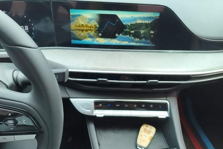 Used CHANGAN Eado 2023 Changan Edition PLUS Blue Whale NE 1.4T GDI DCT Prestige Version Audio And AC Panel