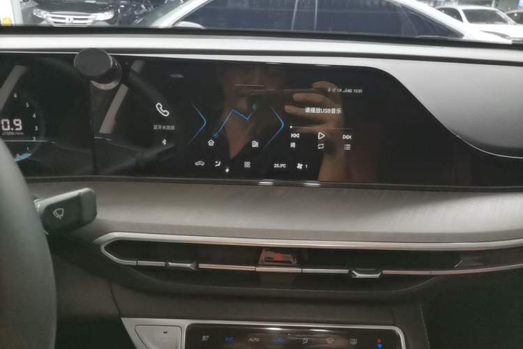 Used CHANGAN Eado 2023 Changan Edition PLUS Blue Whale NE 1.4T GDI DCT Prestige Version Audio And AC Panel