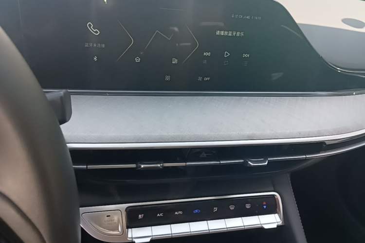 Used CHANGAN Eado 2023 Changan Edition PLUS Blue Whale NE 1.4T GDI DCT Prestige Version Audio And AC Panel