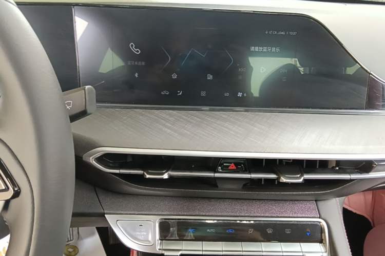 Used CHANGAN Eado 2023 Changan Edition PLUS Blue Whale NE 1.4T GDI DCT Prestige Version Audio And AC Panel