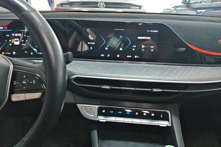 Used CHANGAN Eado 2023 Changan Edition PLUS Blue Whale NE 1.4T GDI DCT Prestige Version Audio And AC Panel